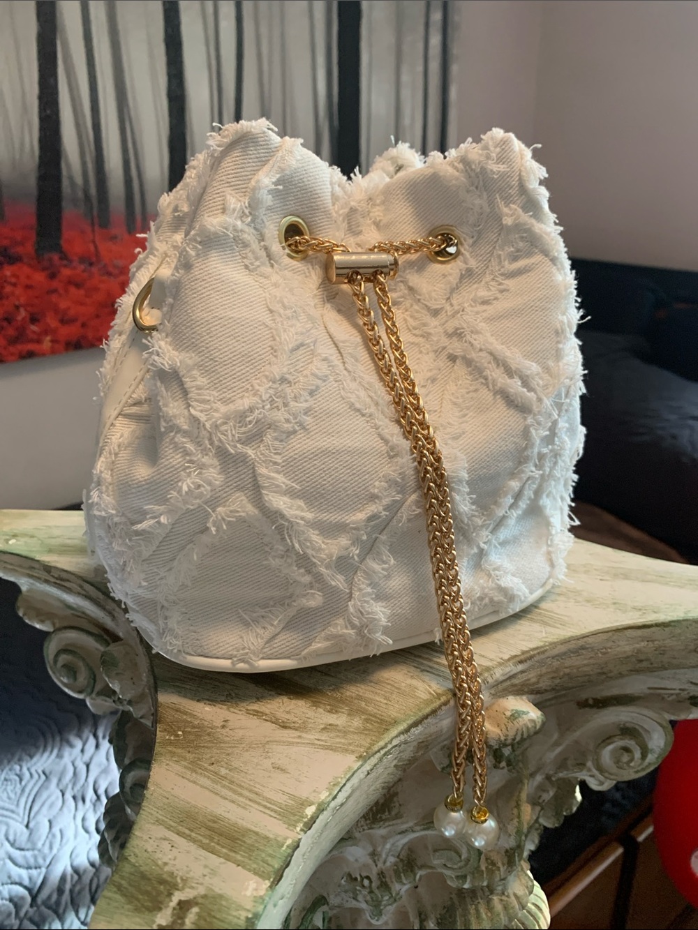 White Textured Drawstring Bucket Bag with Gold Chain